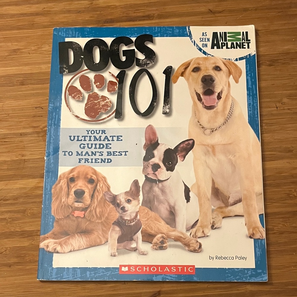 Scholastic Dogs 101 Guide - Blue and White Cover